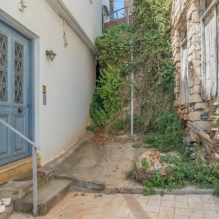 The Lalouda Of Mani Apartamento Githio